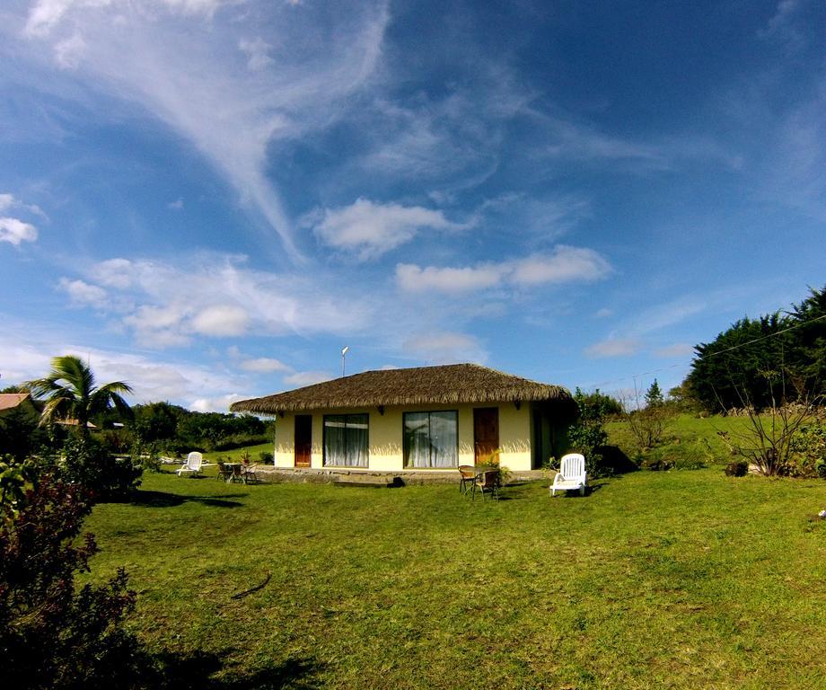 Vila Cabanas Honu Nui Hanga Roa Exteriér fotografie